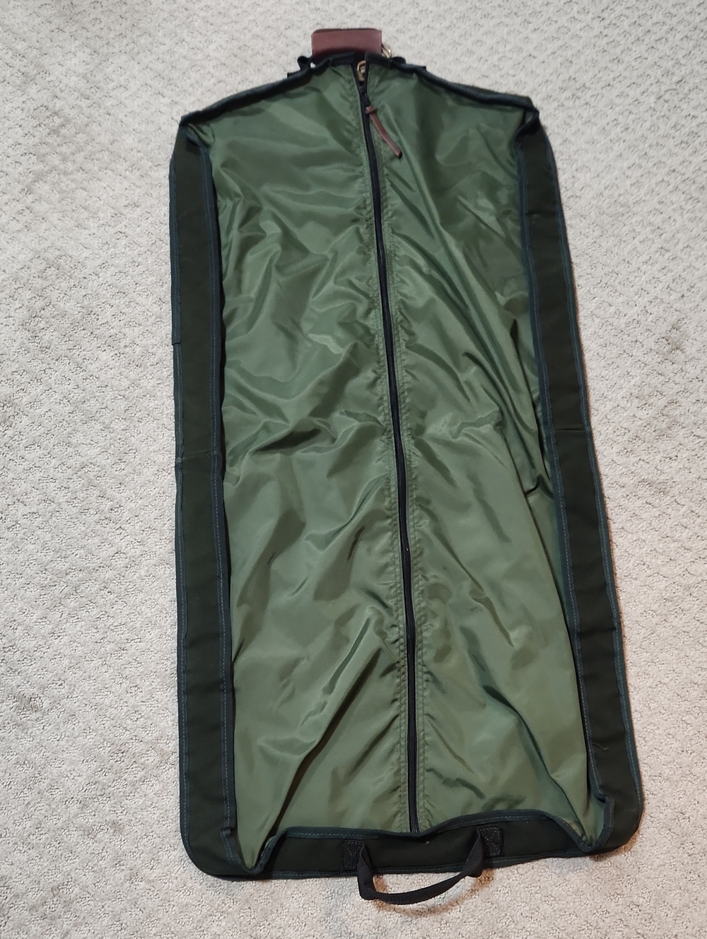 Orvis Dark Green Canvas Garment Bag with Brown Leather Accents - Picture 4 of 16